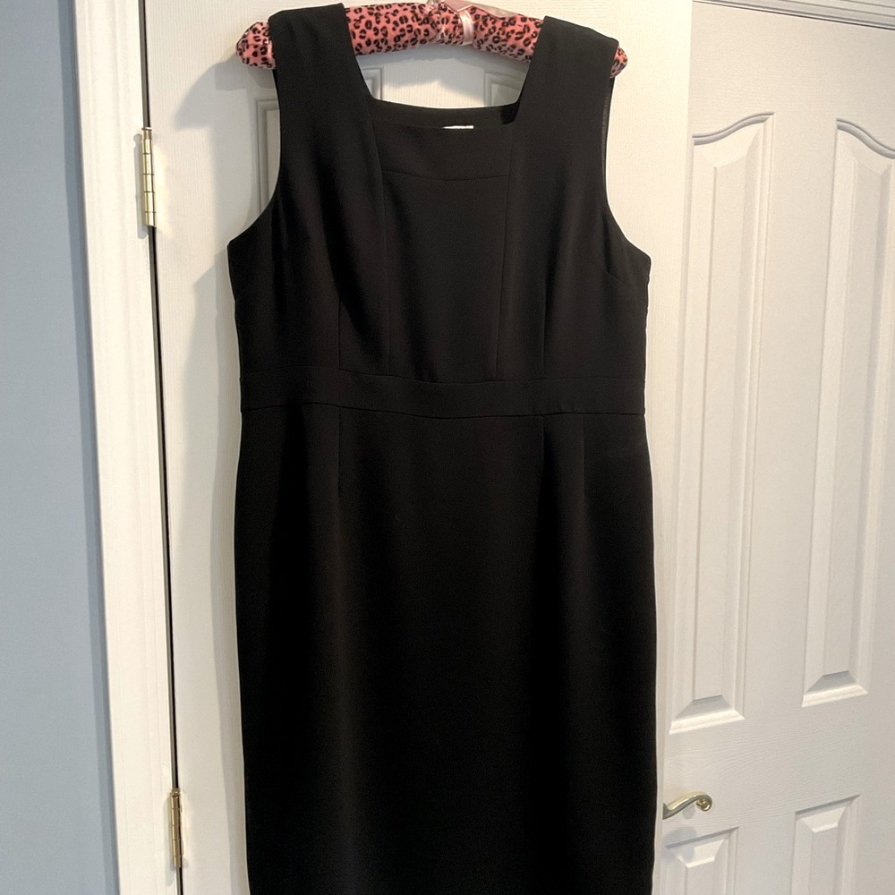 Sleeveless Black Column Midi Dress